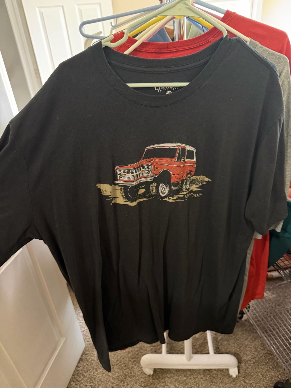 Men's Black Short-Sleeve Graphic Tee with Red Truck